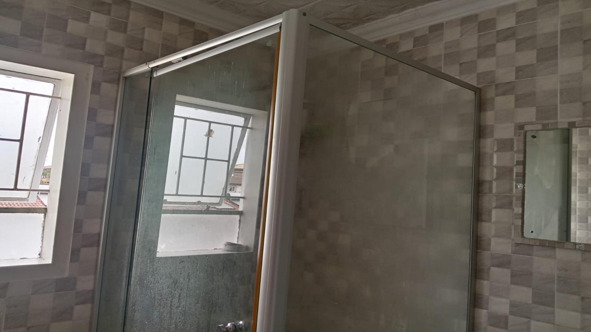 Bathroom 1 - 4 square meters of property in Sunford
