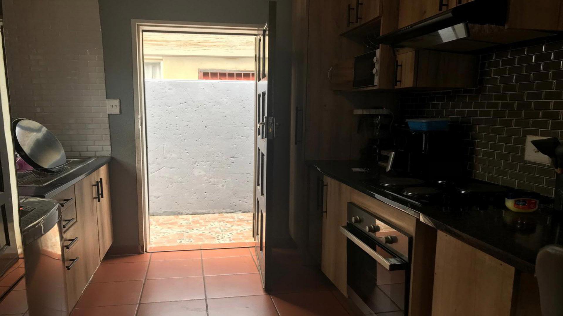 Kitchen of property in Savanna City