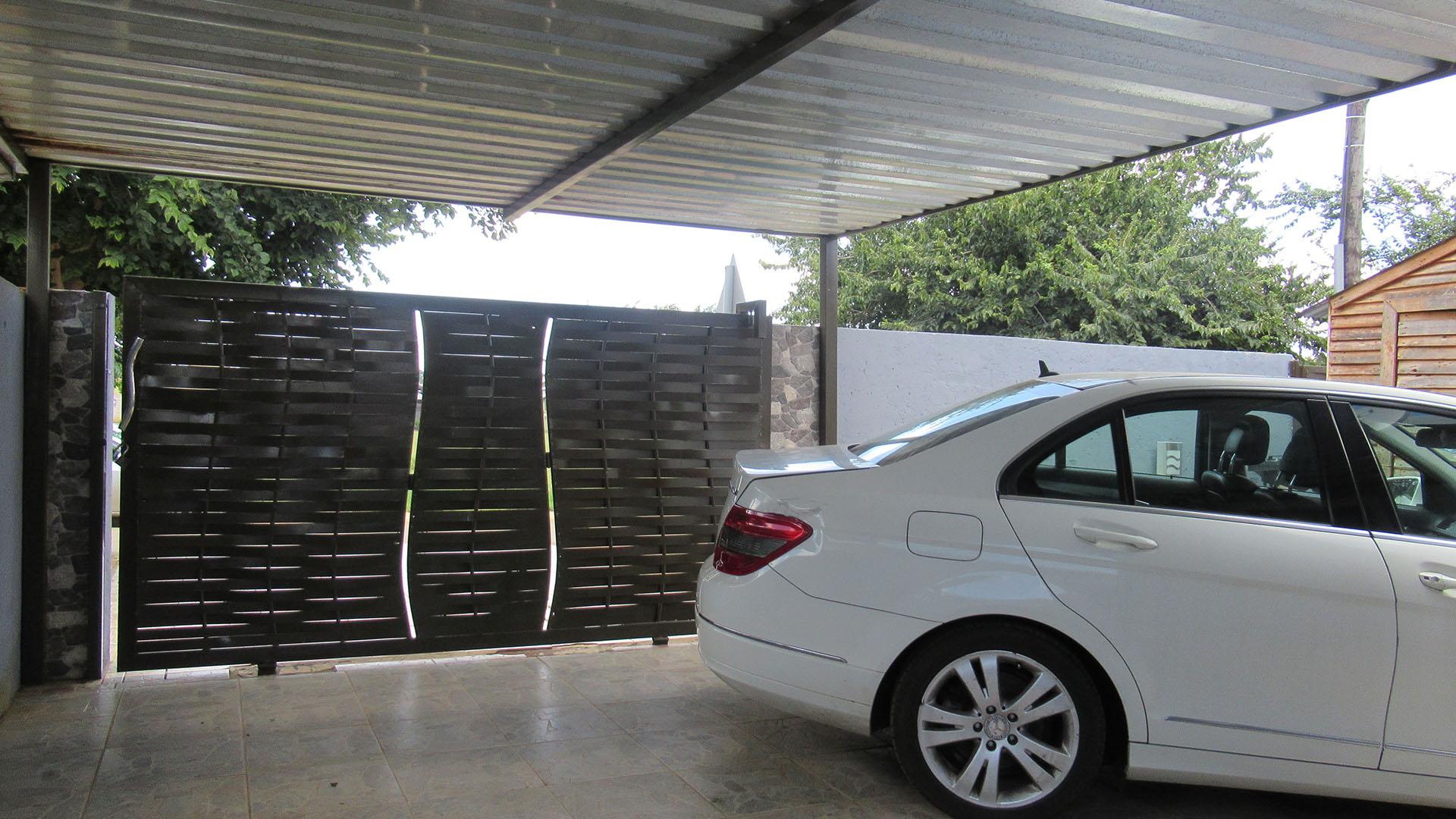 Spaces - 2 square meters of property in Savanna City