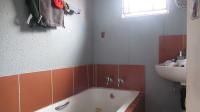 Bathroom 1 - 4 square meters of property in Savanna City