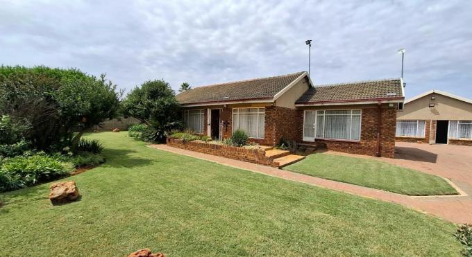 5 Bedroom House for Sale For Sale in Fochville - MR701678