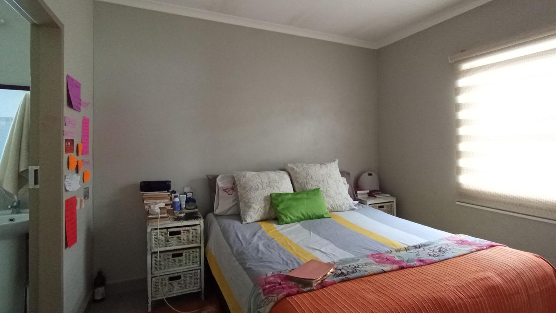 Main Bedroom - 11 square meters of property in Andeon