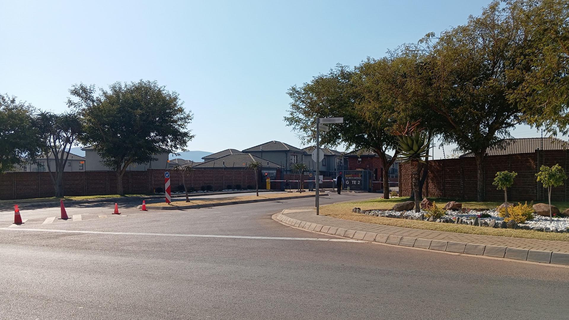 Front View of property in Andeon