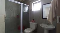 Main Bathroom - 5 square meters of property in Andeon