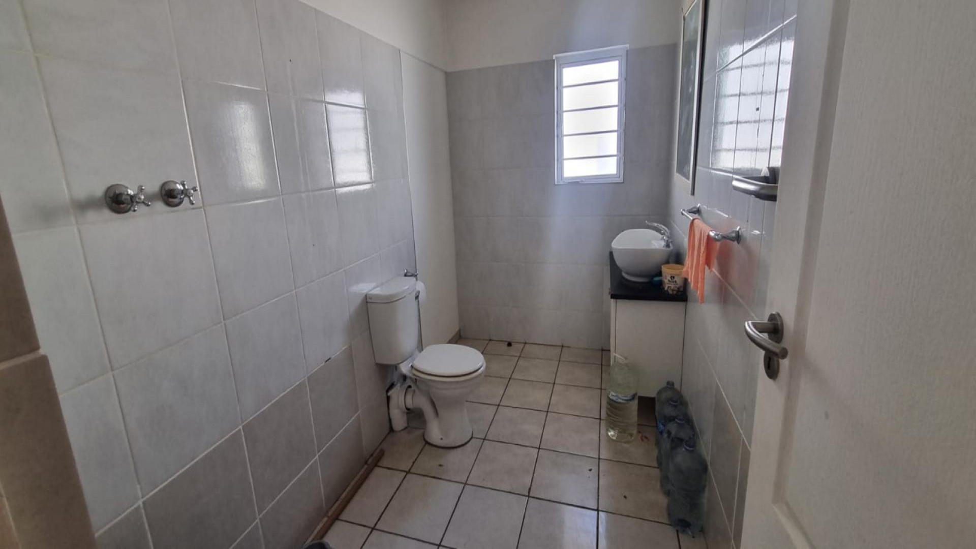 Bathroom 2 of property in Waterkloof