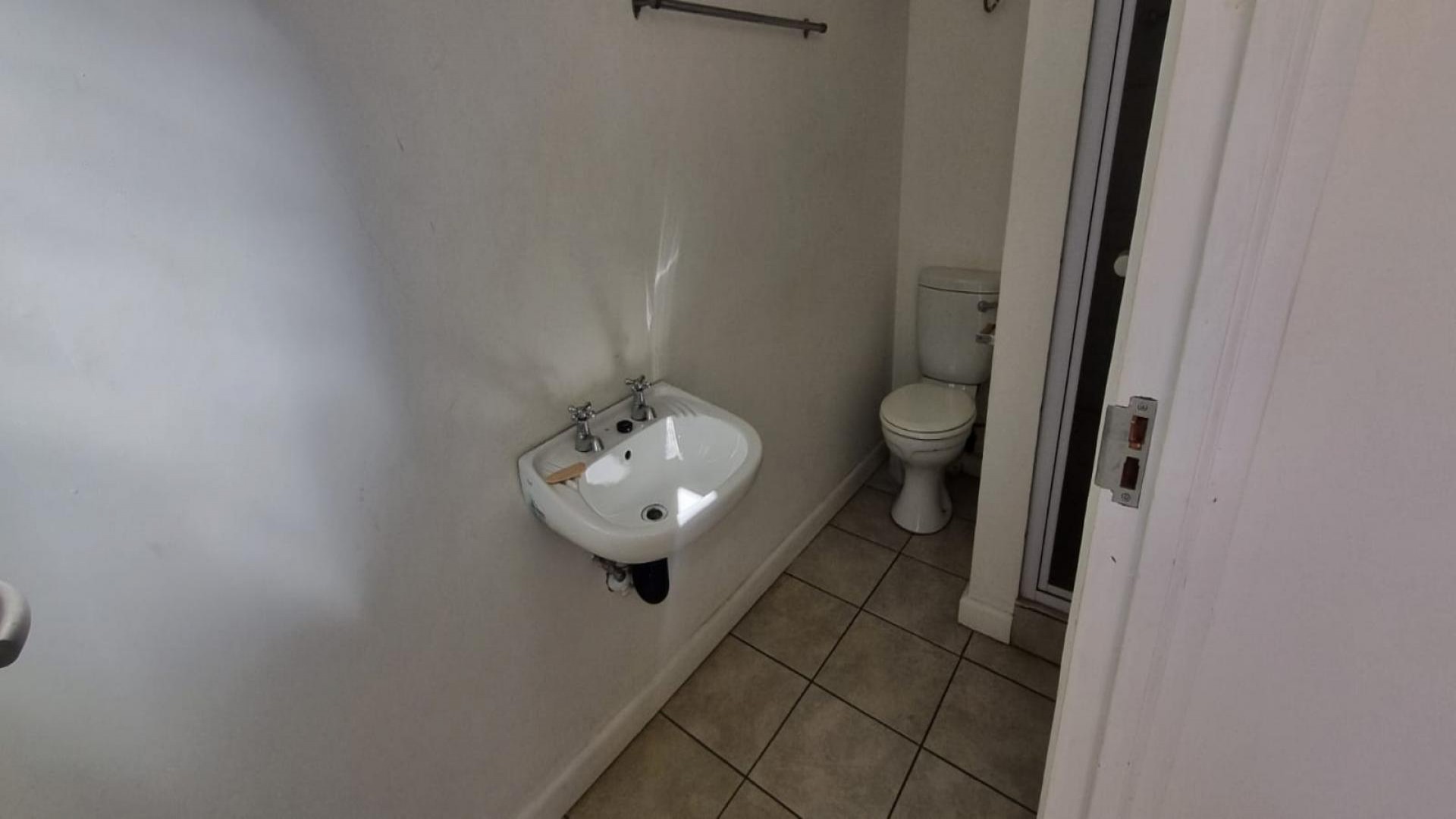 Bathroom 3+ of property in Waterkloof
