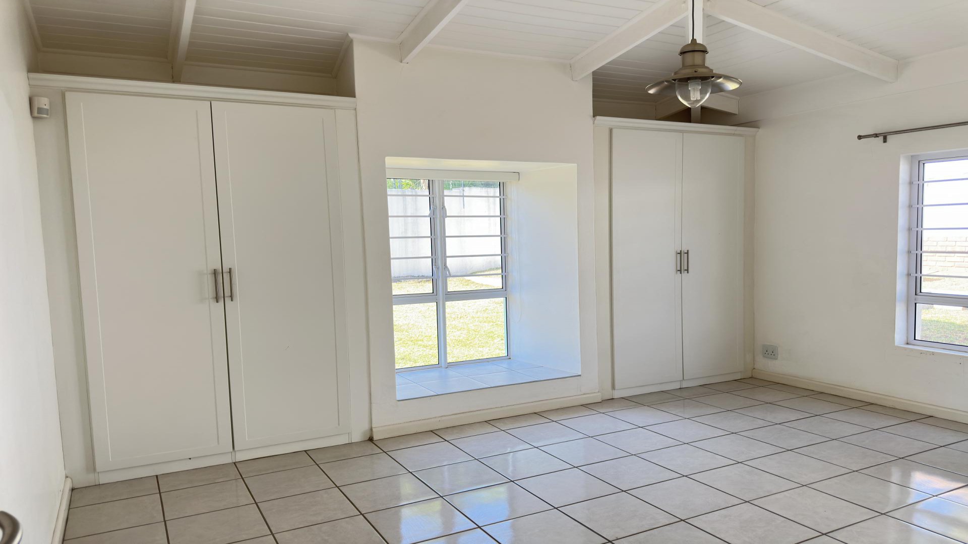 Bed Room 3 of property in Waterkloof