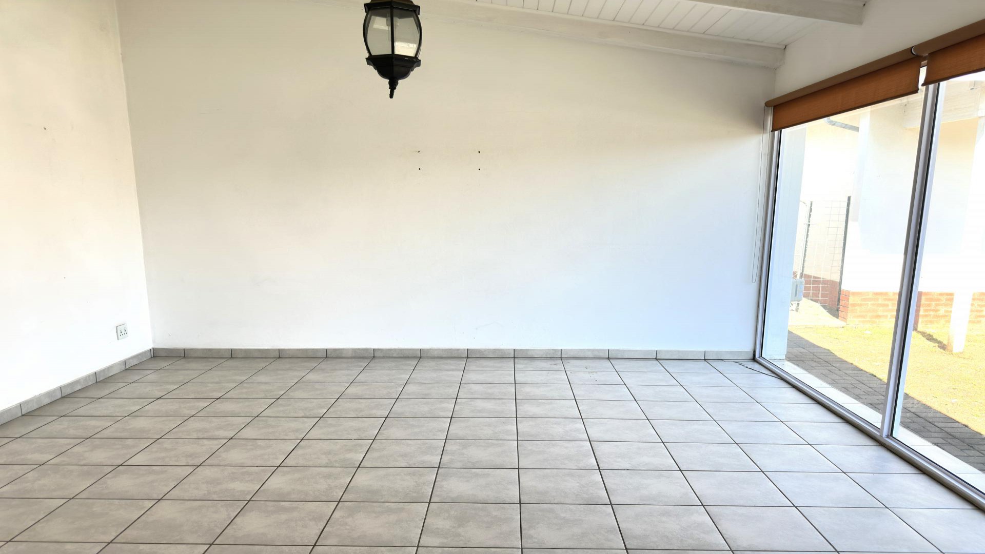 Bed Room 5+ of property in Waterkloof