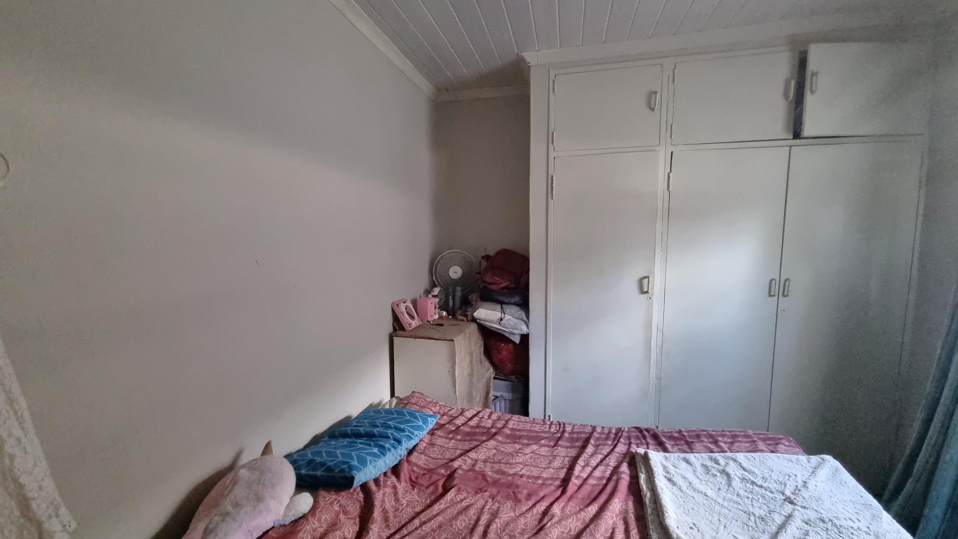 Bed Room 2 of property in Swartruggens