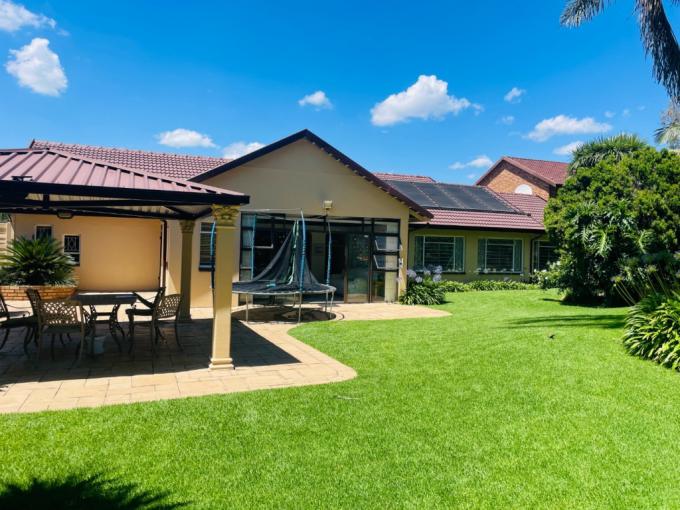 4 Bedroom House for Sale For Sale in Brackenhurst - MR701744