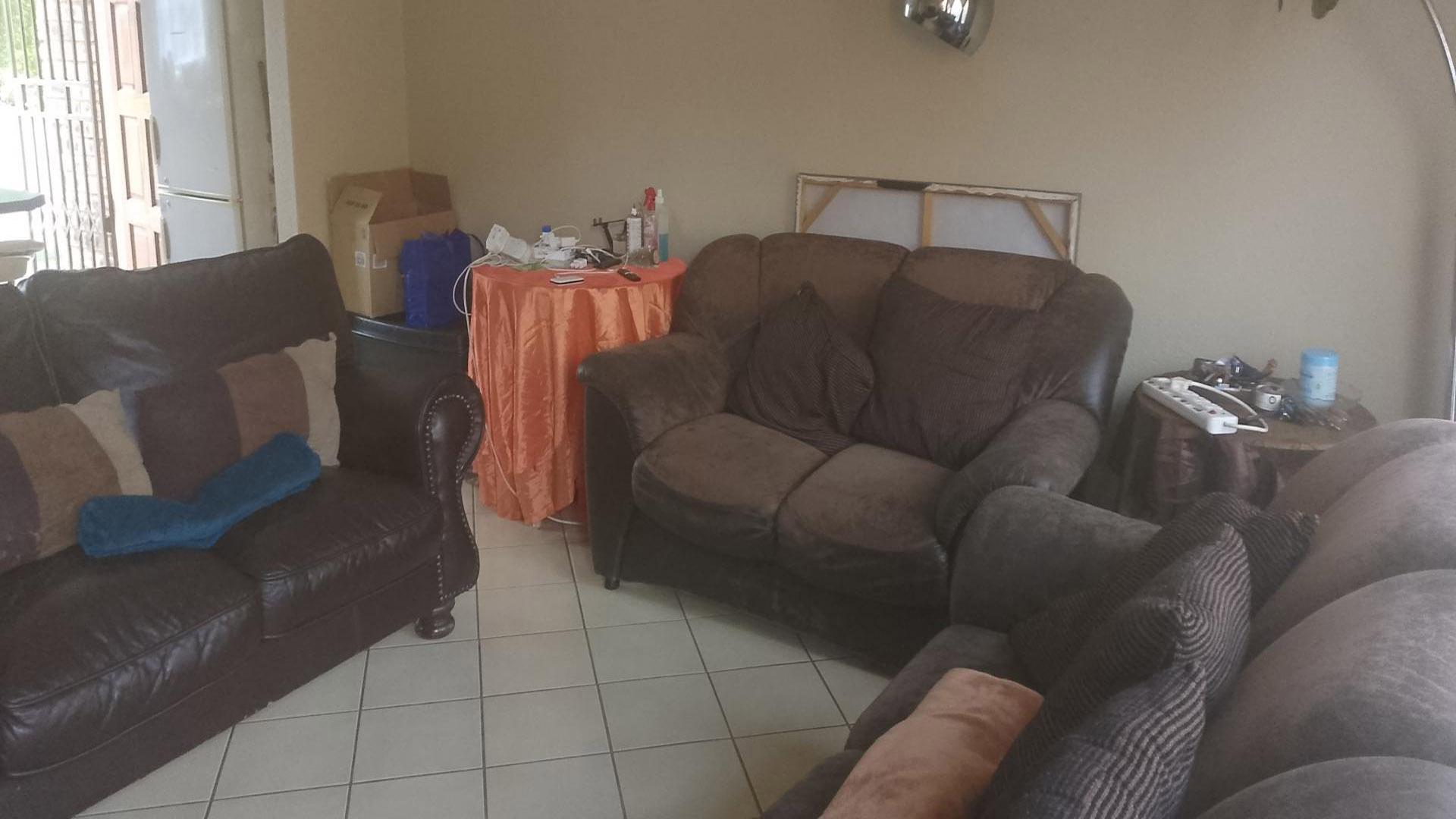 Lounges of property in Witpoortjie