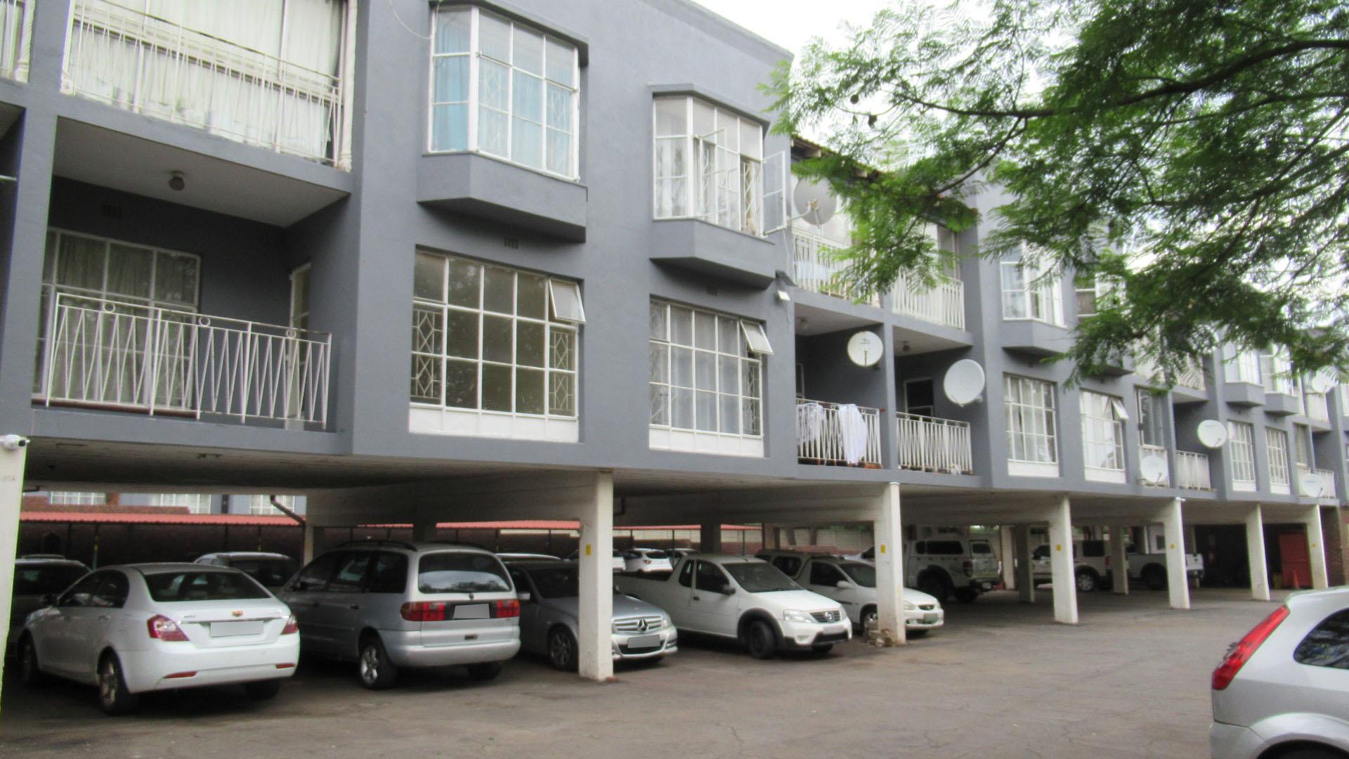 Front View of property in Roodepoort