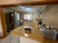  of property in Die Hoewes