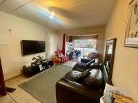  of property in Die Hoewes