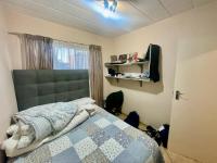  of property in Die Hoewes