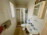  of property in Die Hoewes