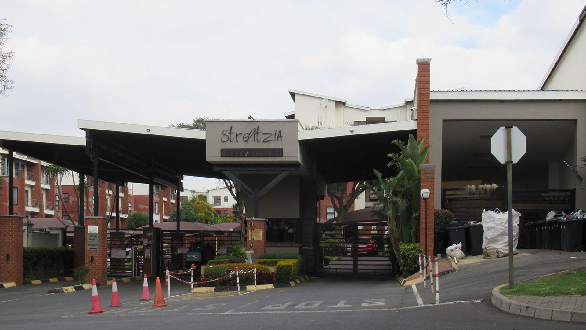 Front View of property in Greenstone Hill