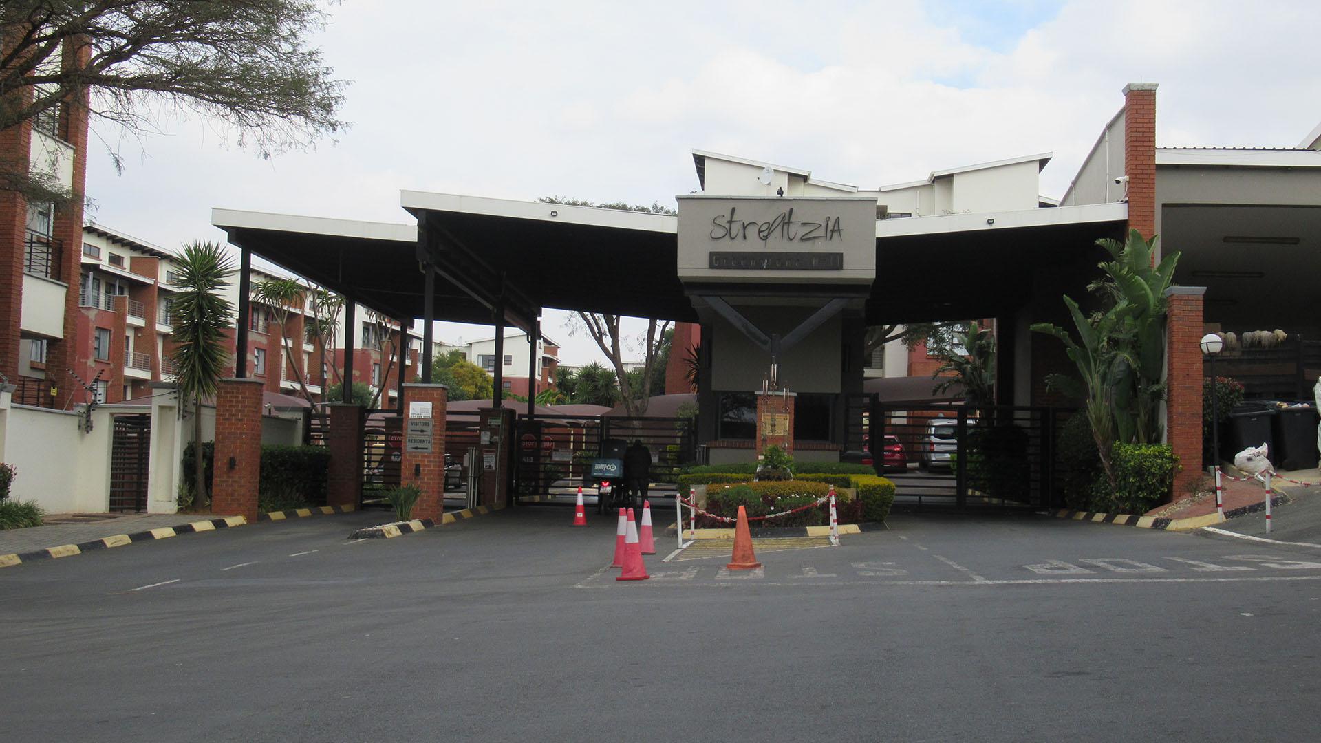 Front View of property in Greenstone Hill