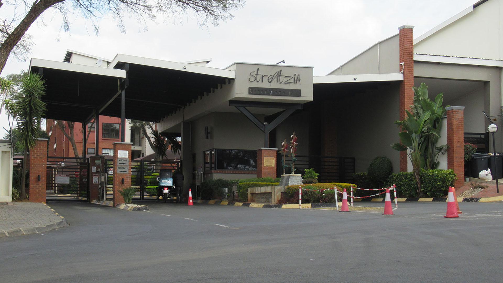 Front View of property in Greenstone Hill