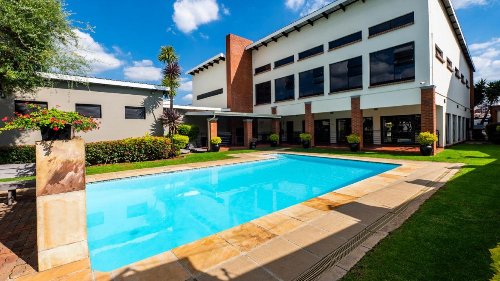 Swimming Pool of property in Greenstone Hill