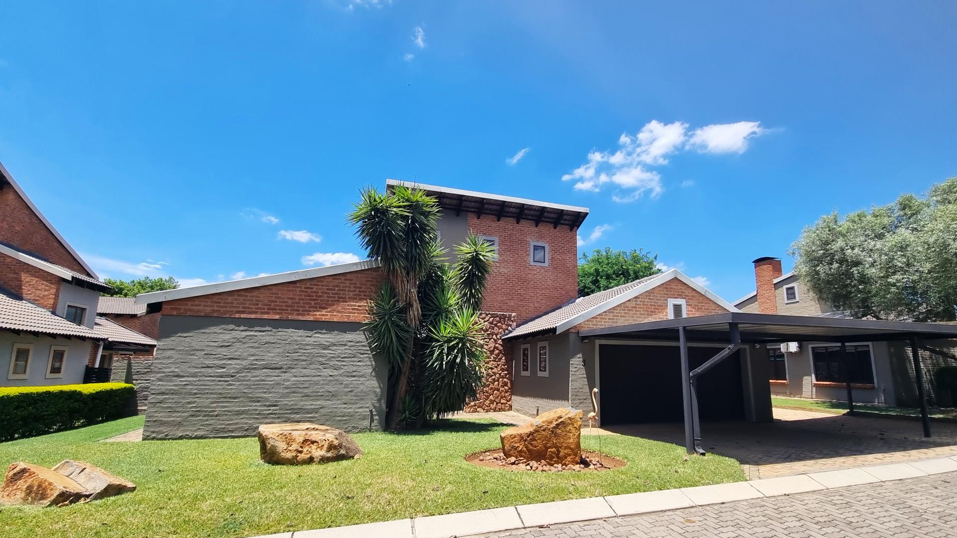 Front View of property in Rustenburg