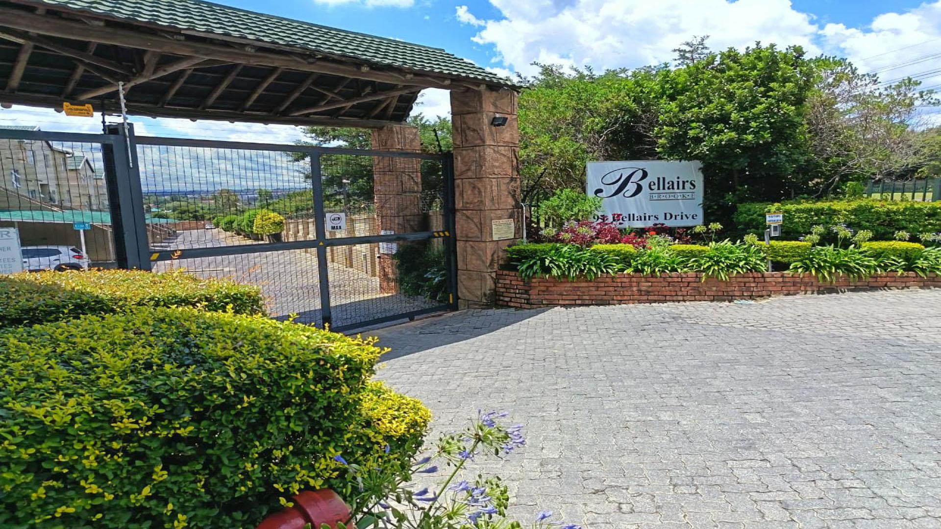 Front View of property in Noordhang