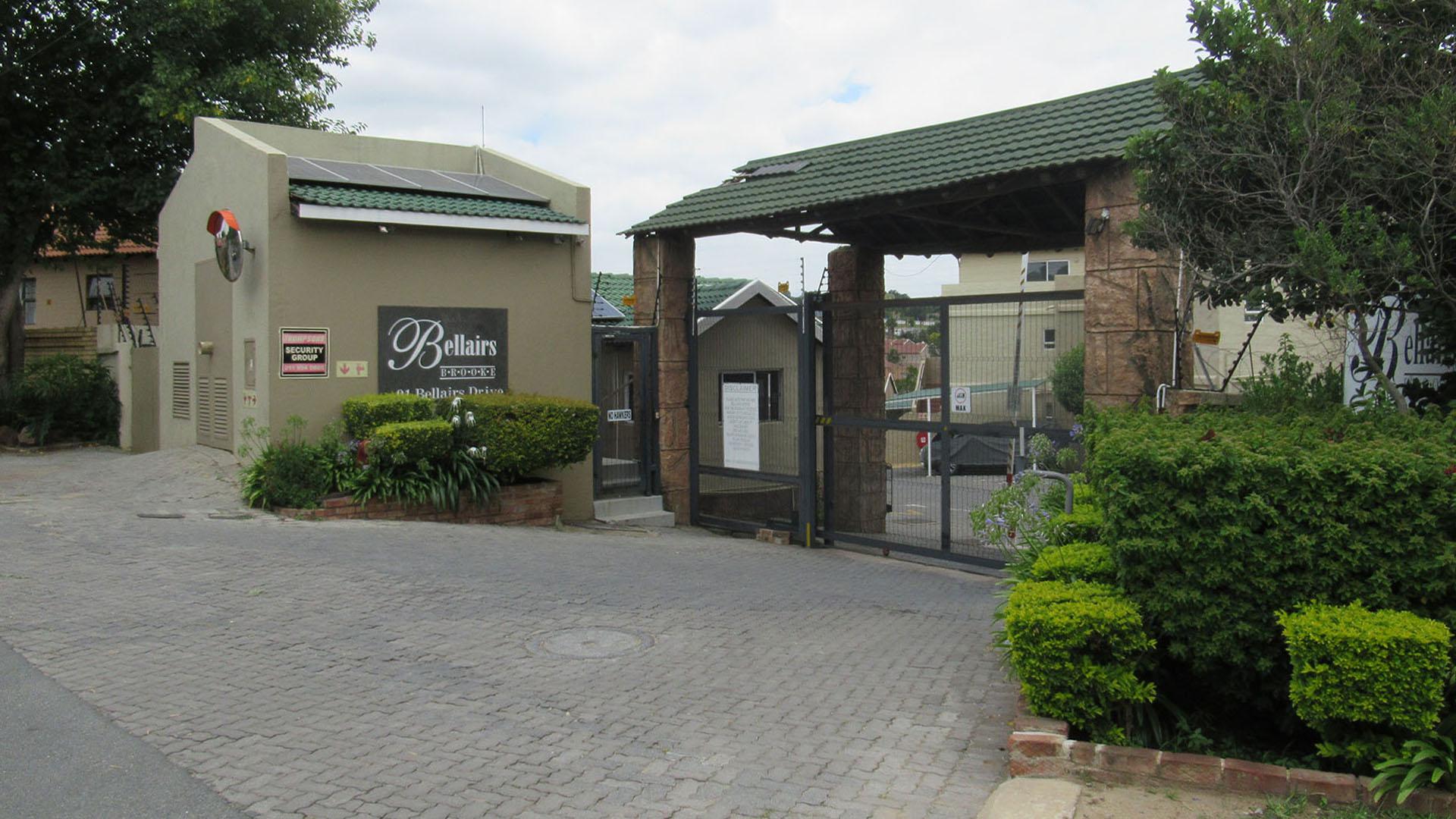 Front View of property in Noordhang