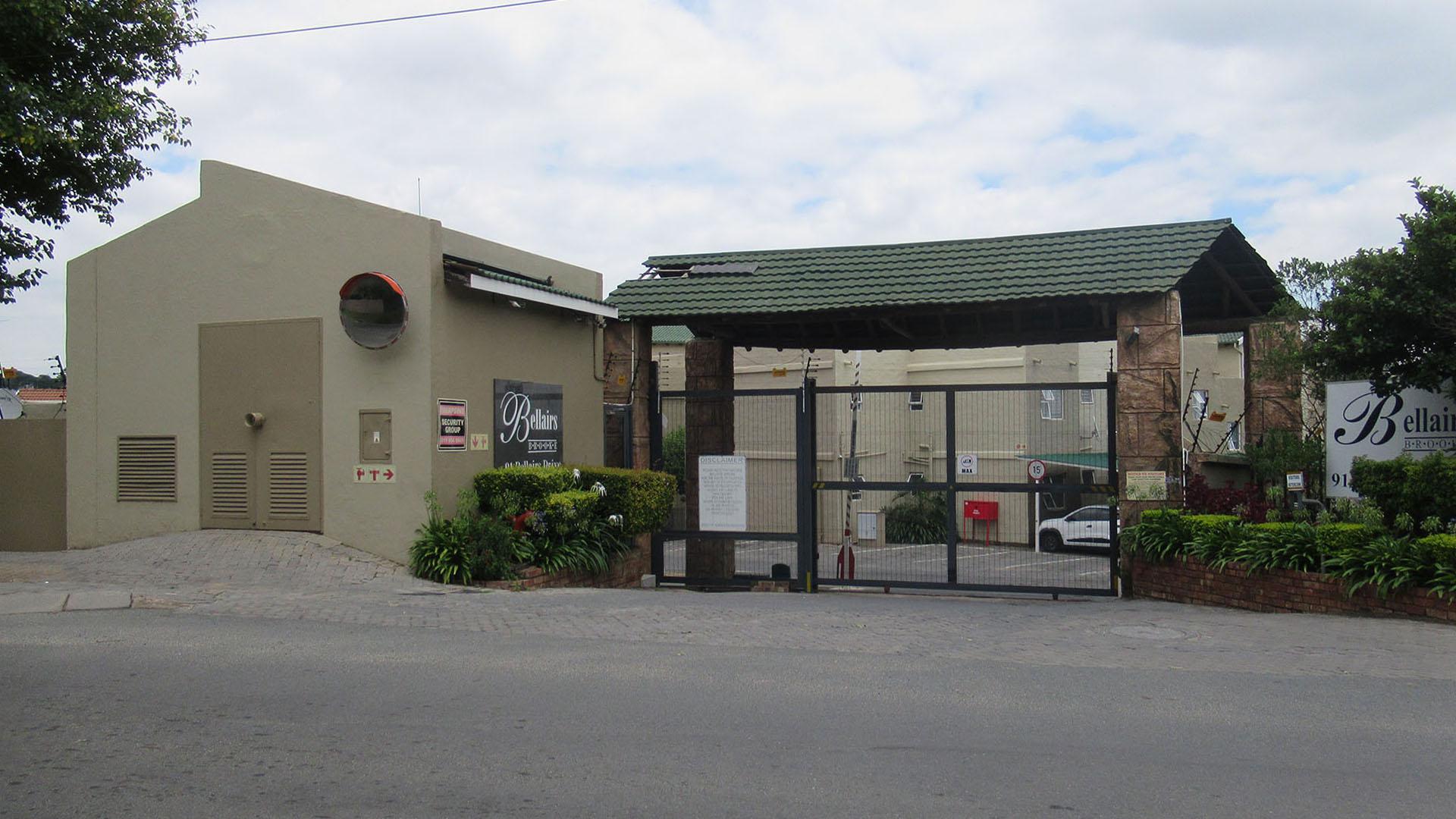 Front View of property in Noordhang