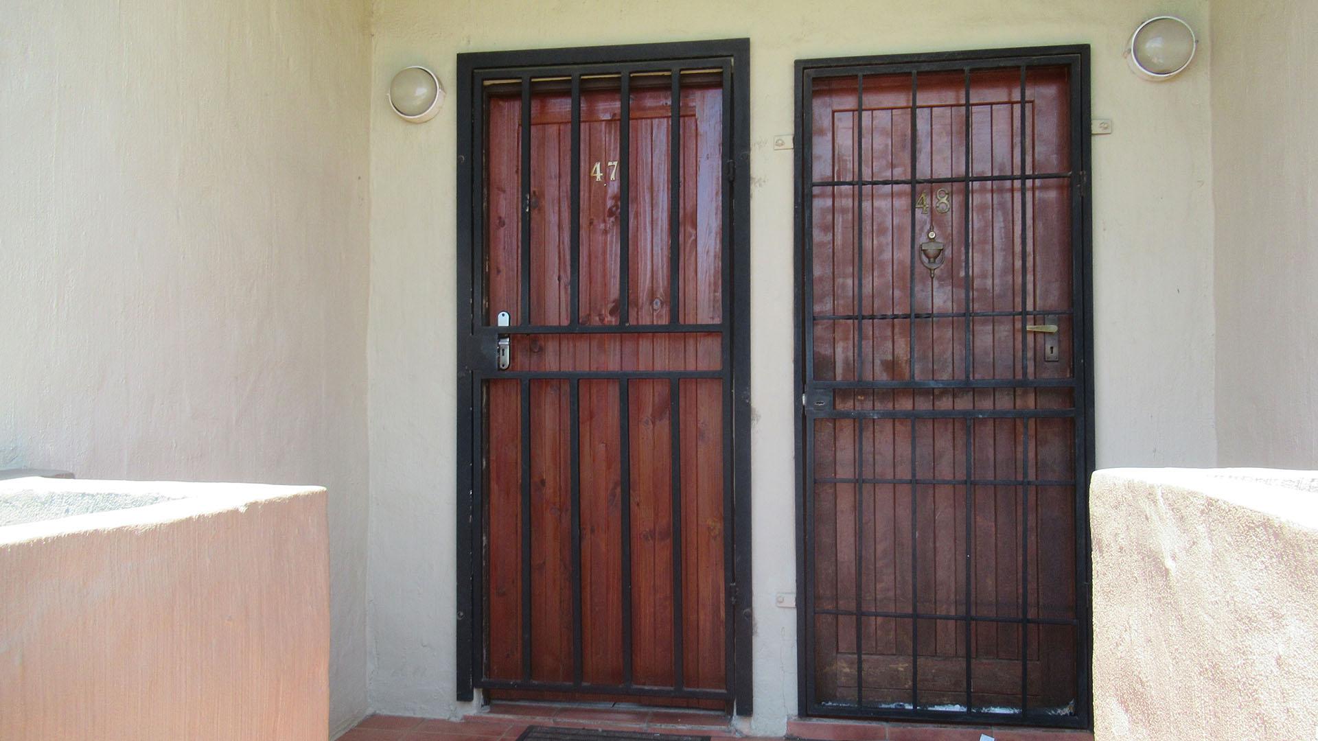 Front View of property in Noordhang