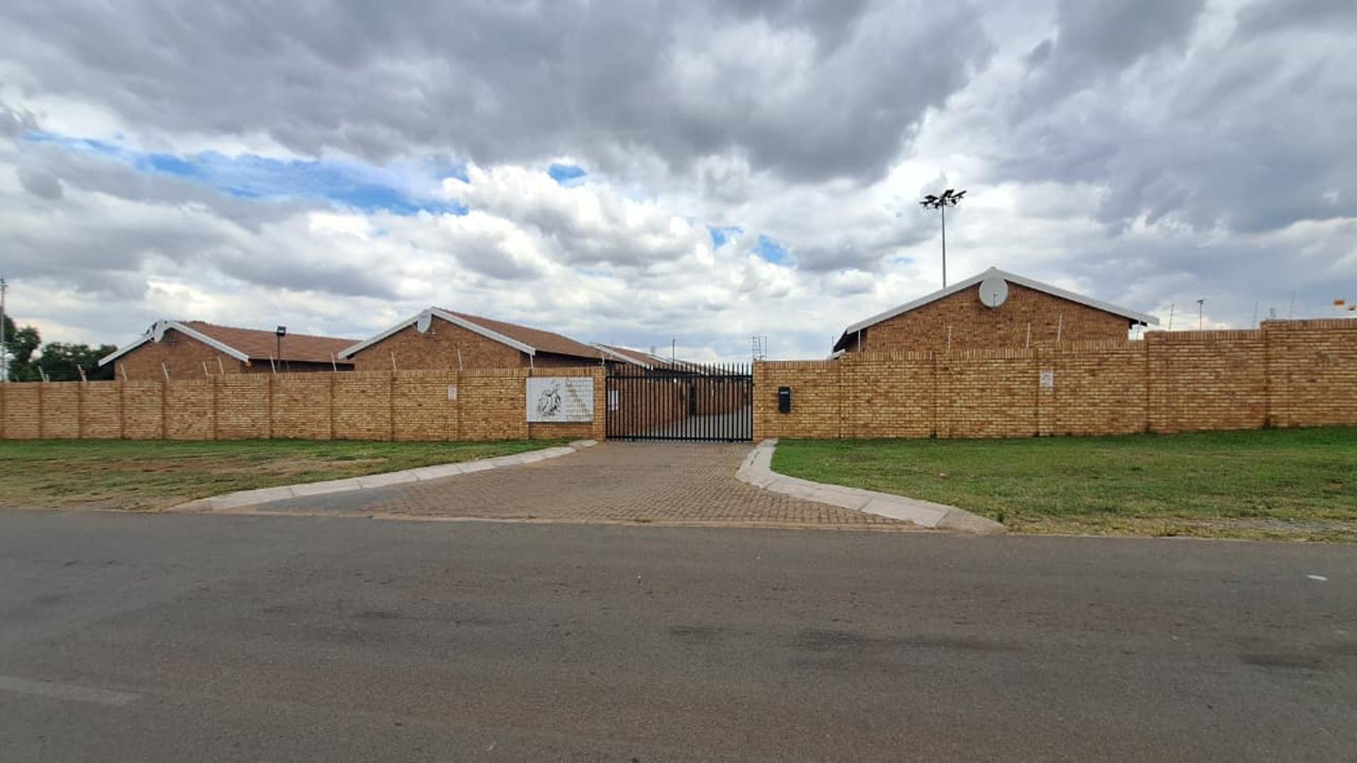 Front View of property in Finsbury