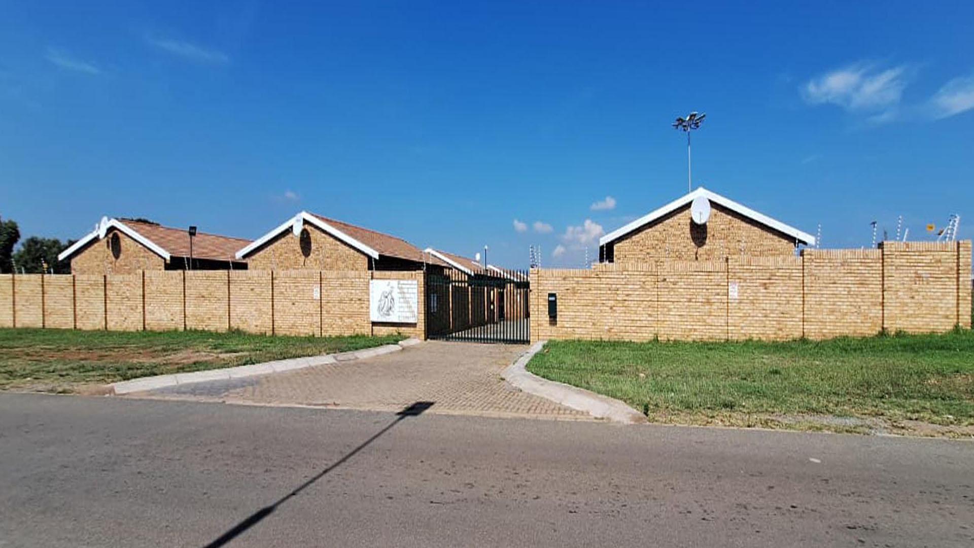 Front View of property in Finsbury