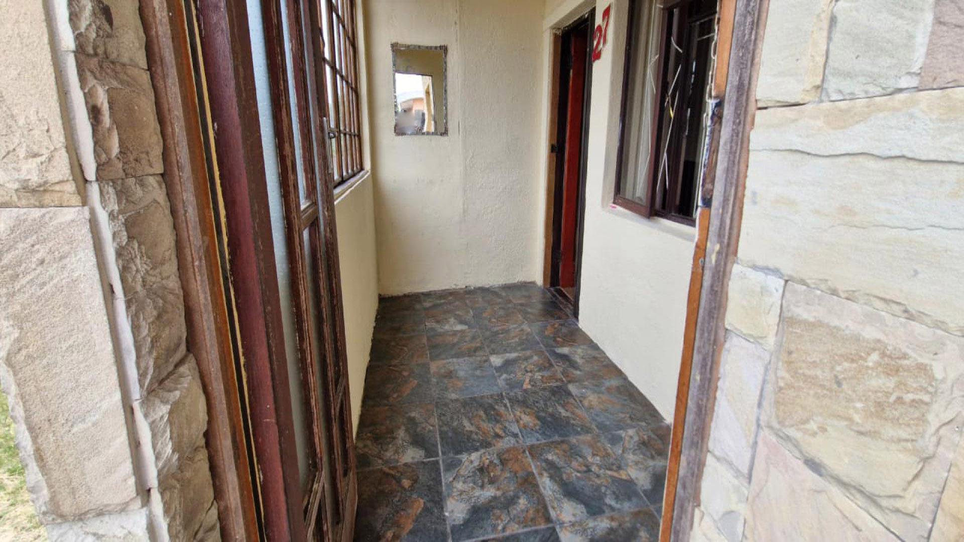 Patio of property in Scottsville