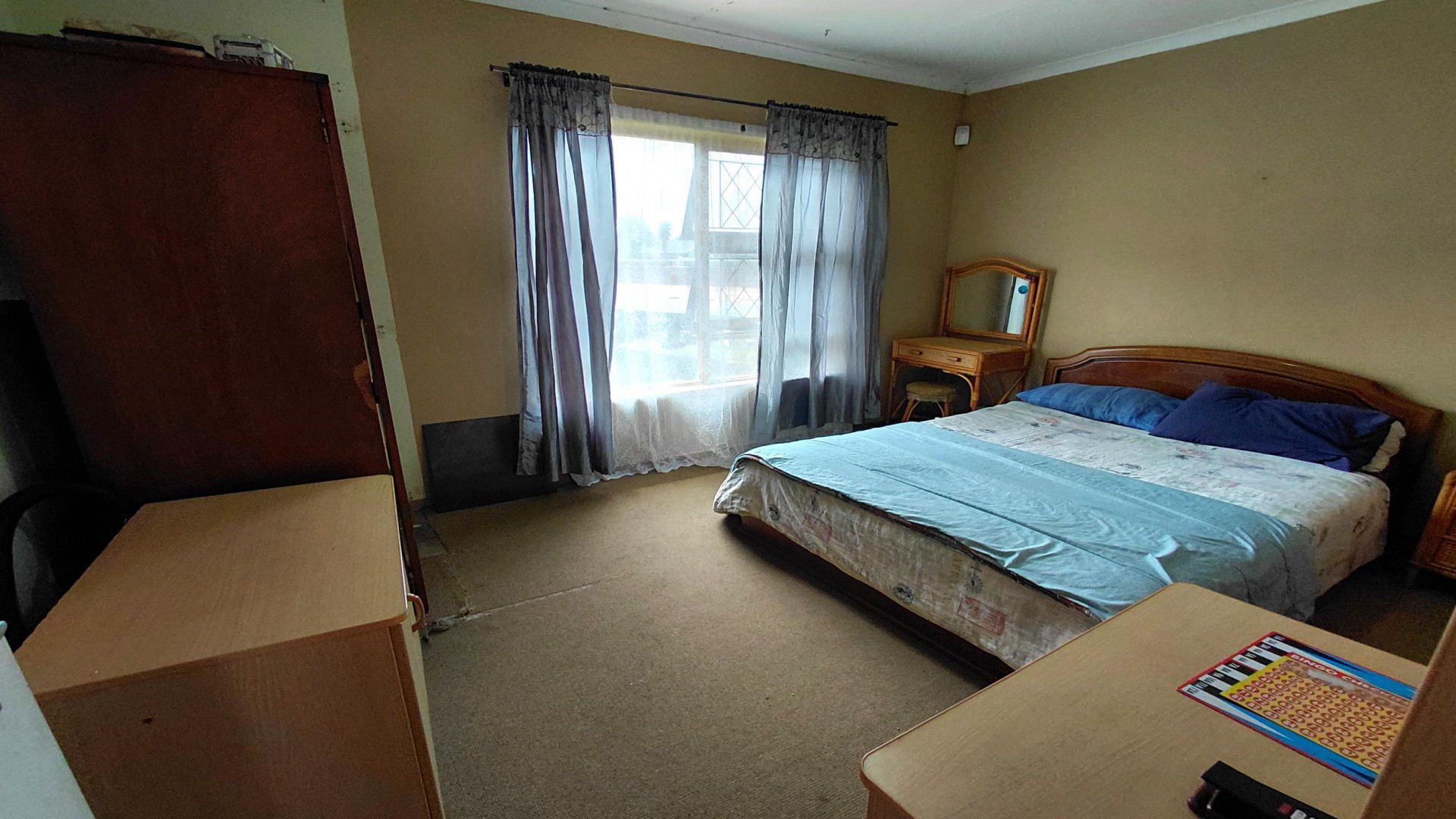 Main Bedroom of property in Hunters Retreat