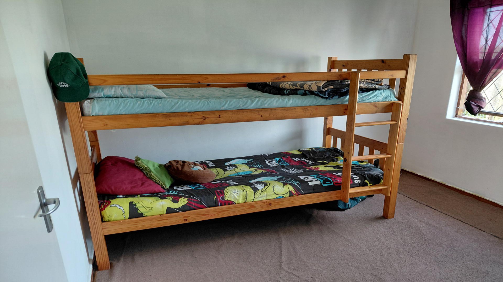 Bed Room 1 of property in Hunters Retreat