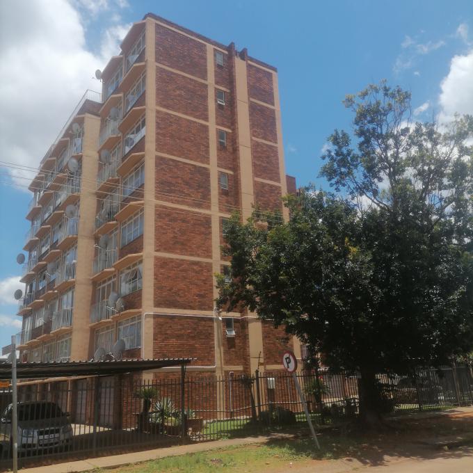 2 Bedroom Apartment for Sale For Sale in Pretoria North - MR701828