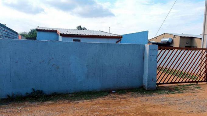 3 Bedroom Freehold Residence for Sale For Sale in Roodekop - Home Sell - MR701829