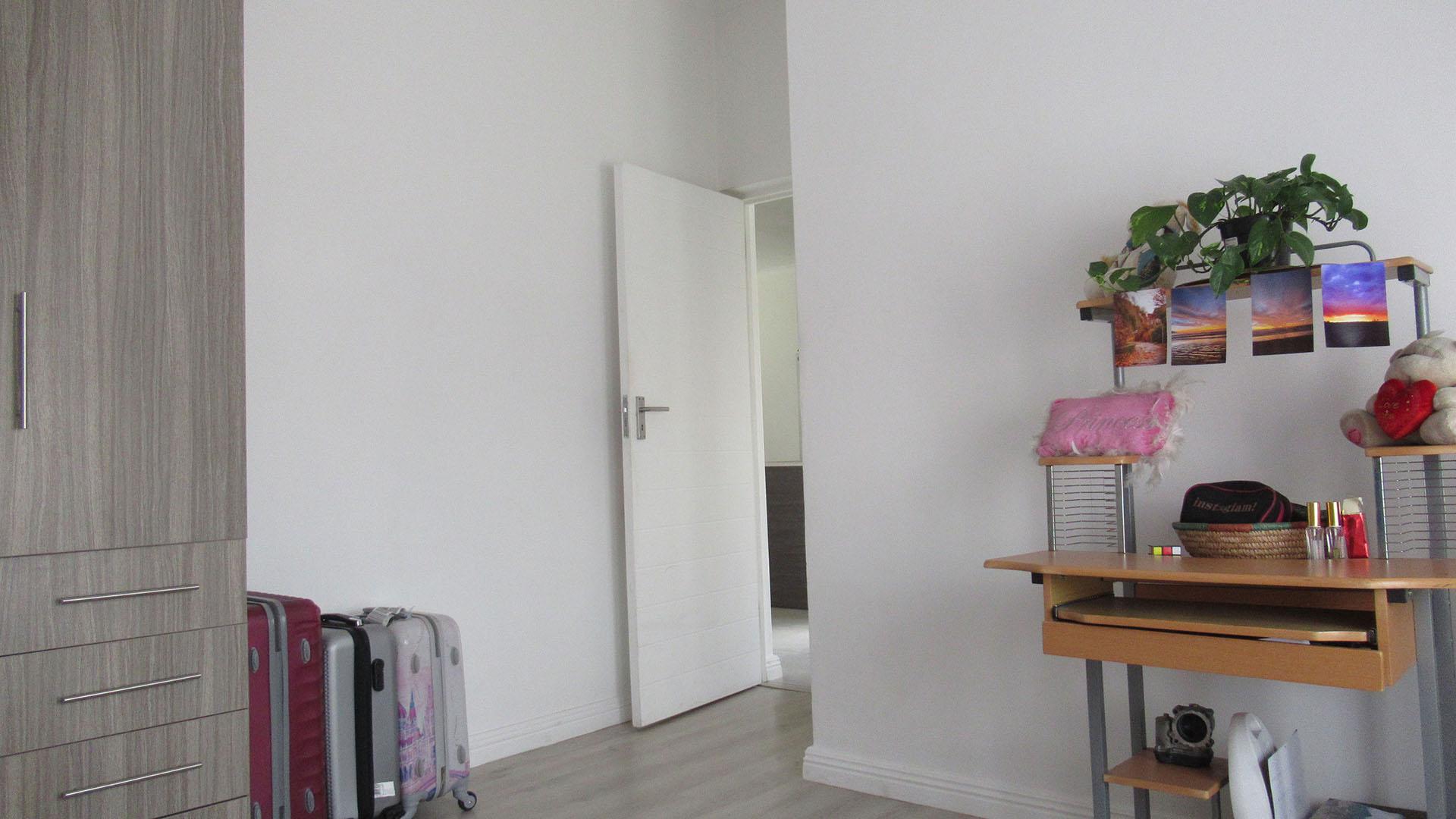 Bed Room 1 - 17 square meters of property in Illiondale