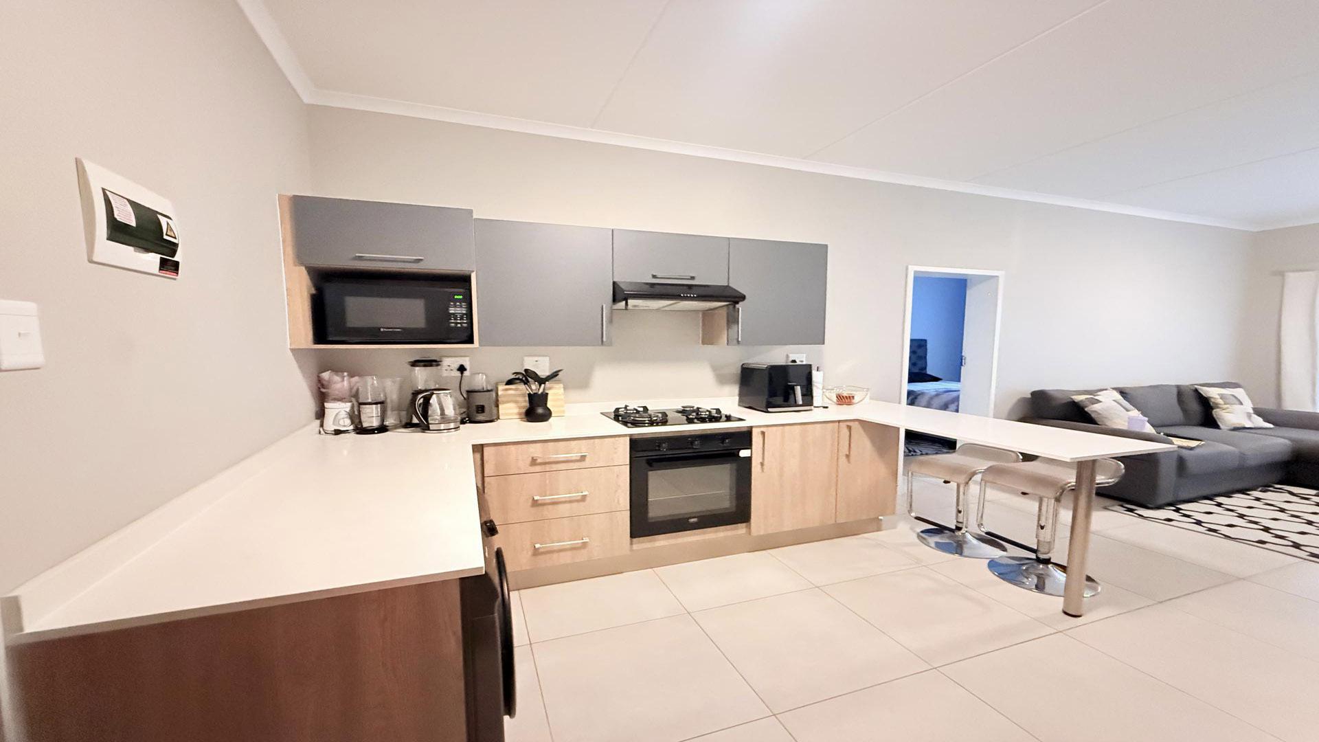 Kitchen of property in Midridge Park