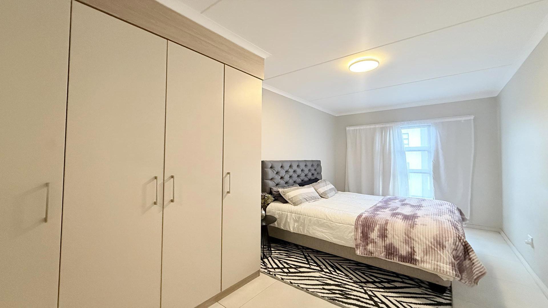 Bed Room 1 of property in Midridge Park