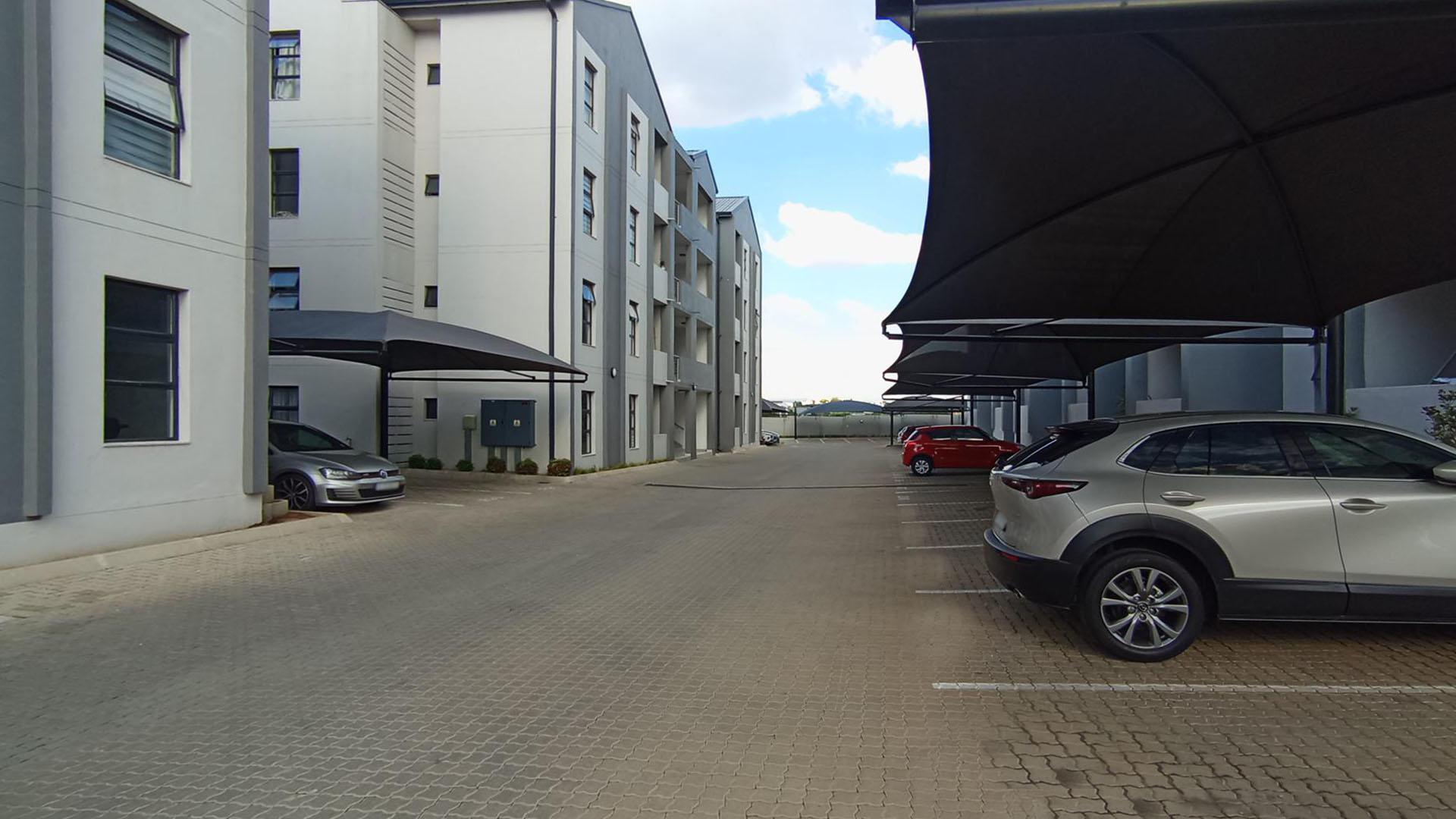 Front View of property in Midridge Park