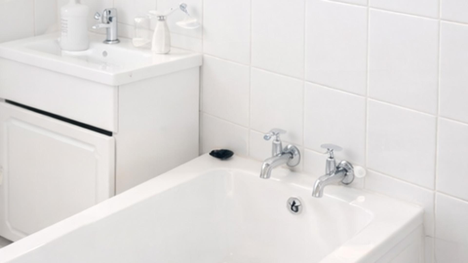 Bathroom 1 of property in Windsor