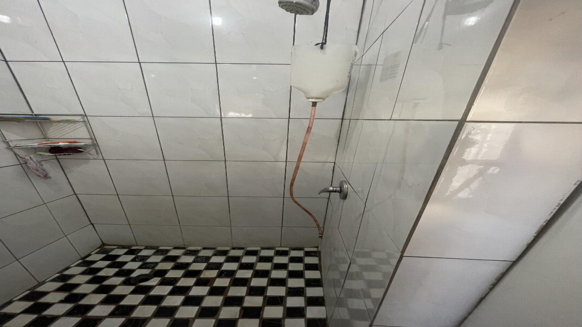 Bathroom 1 of property in Troyeville