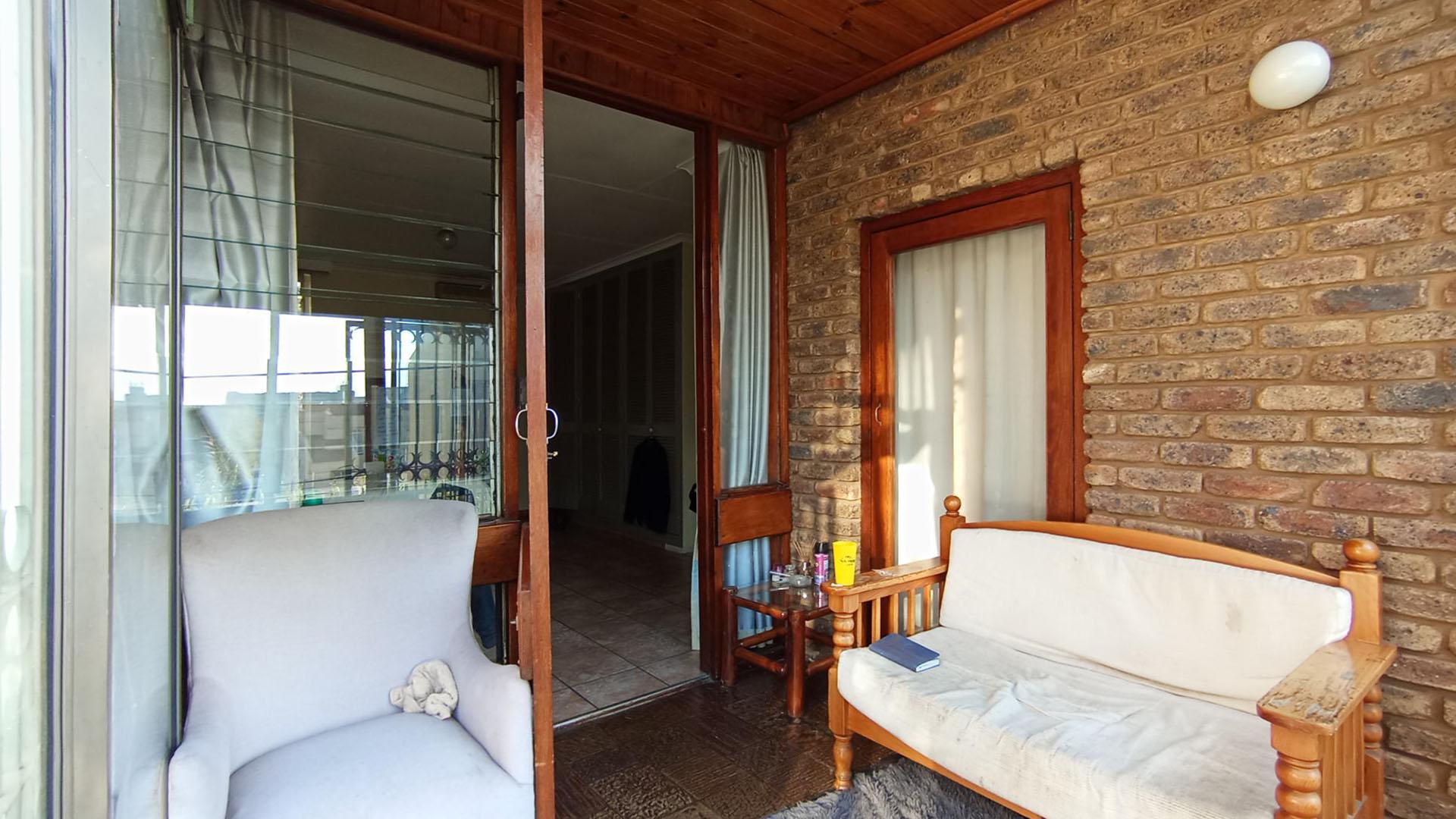 Spaces - 44 square meters of property in Arcadia