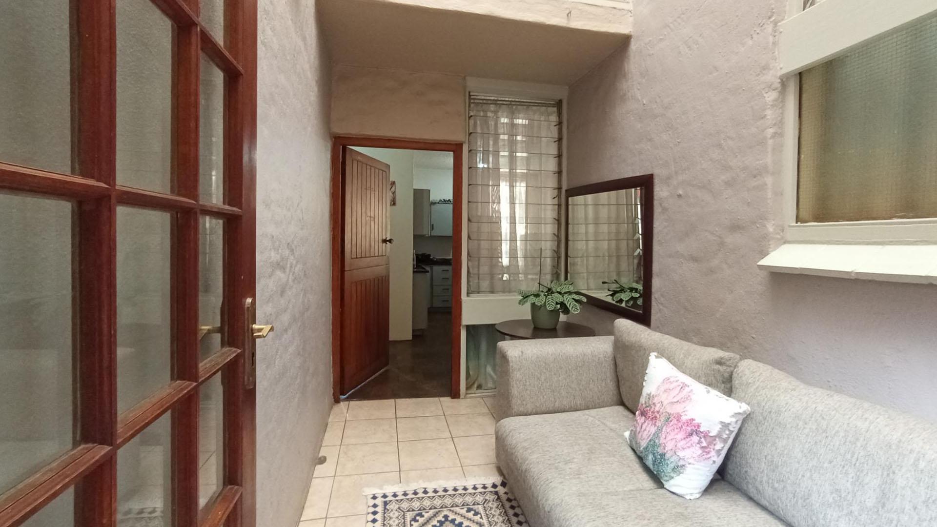 Spaces - 44 square meters of property in Arcadia