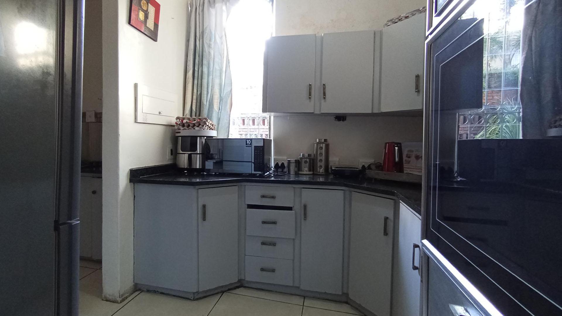 Kitchen - 7 square meters of property in Arcadia