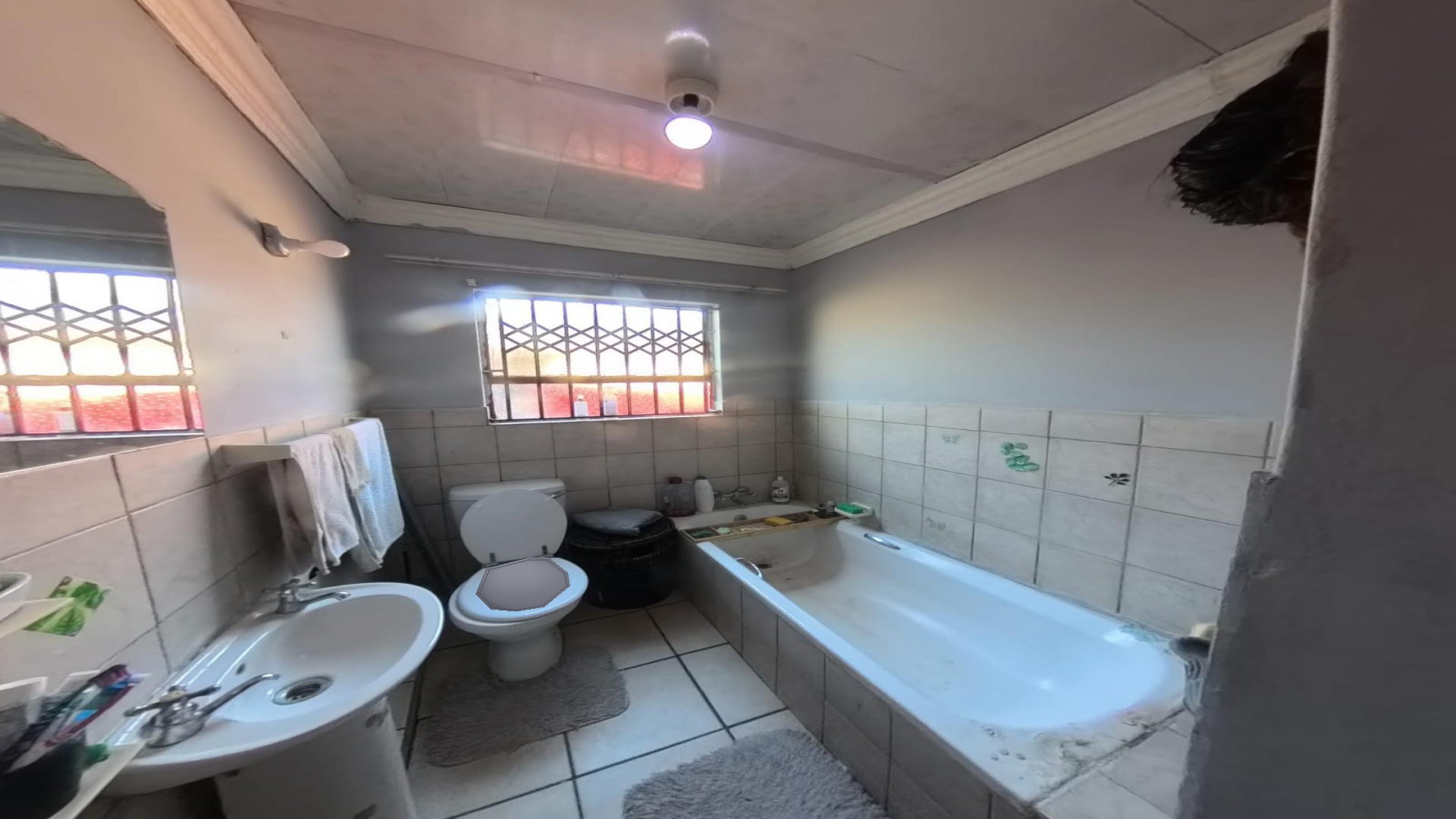 Bathroom 2 of property in Karenpark
