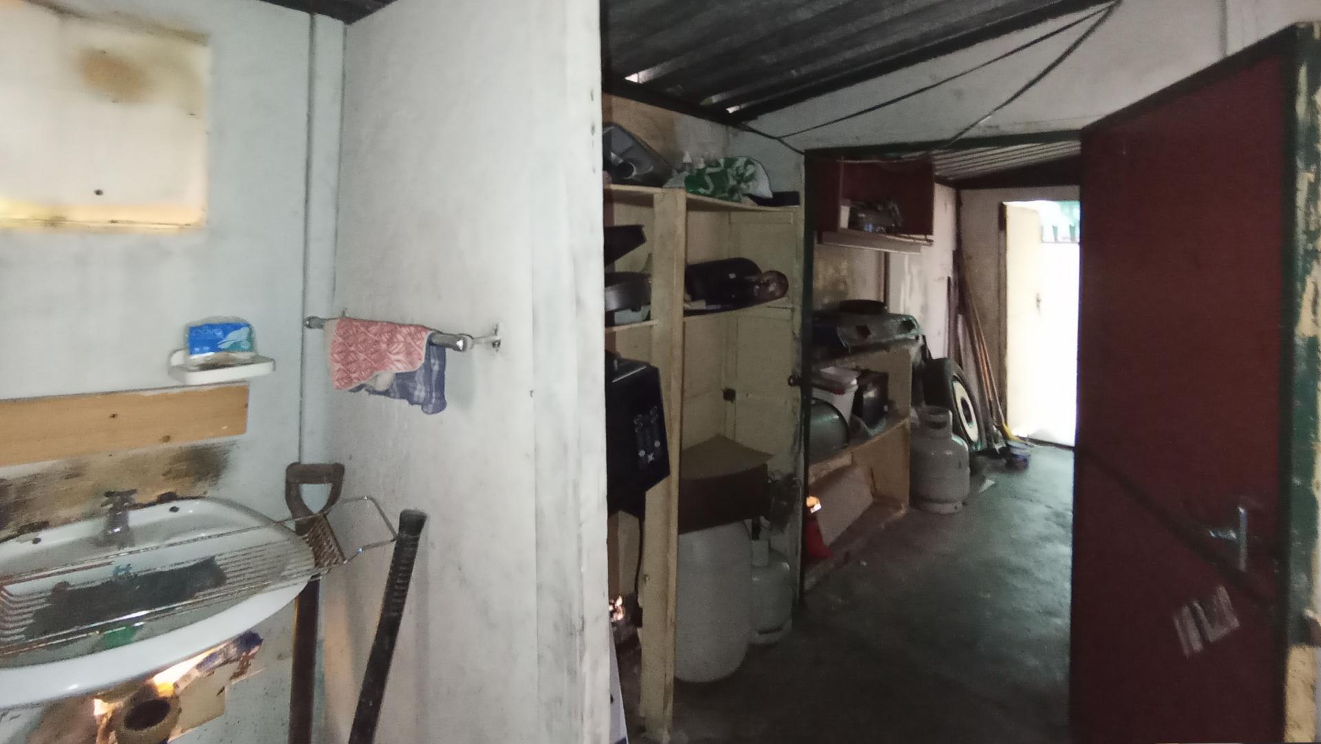 Flatlet - 20 square meters of property in Karenpark