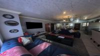 Lounges of property in Karenpark