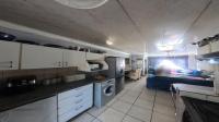Kitchen of property in Karenpark