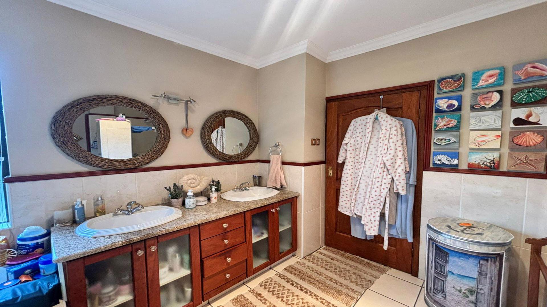 Bed Room 3 of property in Vaal de Grace Golf Estate